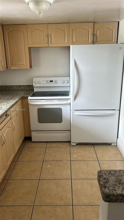 For Rent: $2,500 (2 beds, 2 baths, 1415 Square Feet)