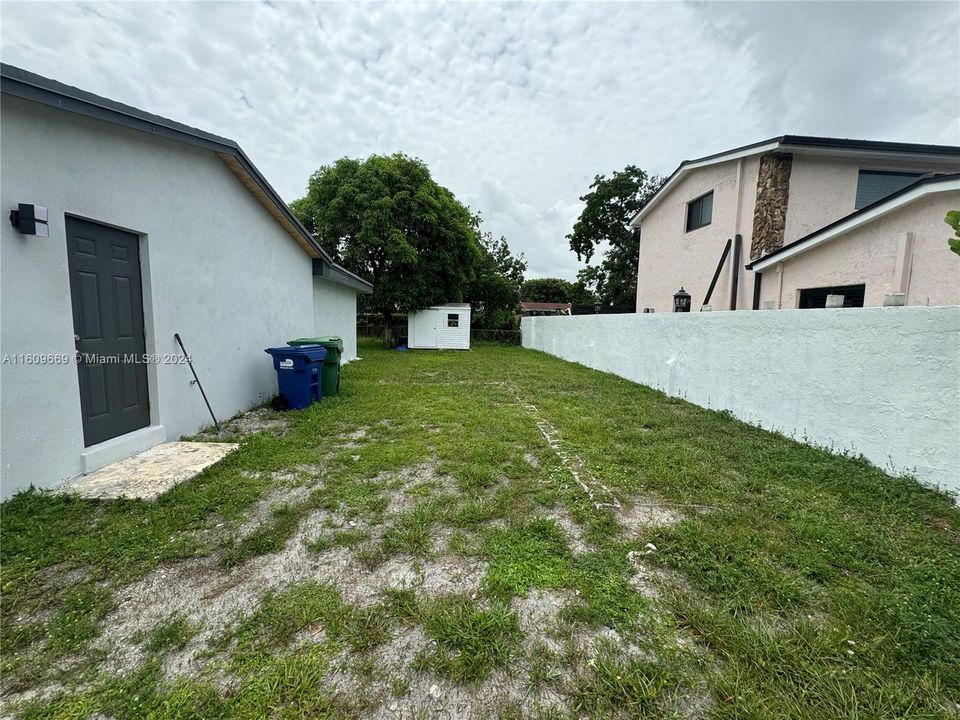 For Sale: $599,000 (3 beds, 2 baths, 1372 Square Feet)