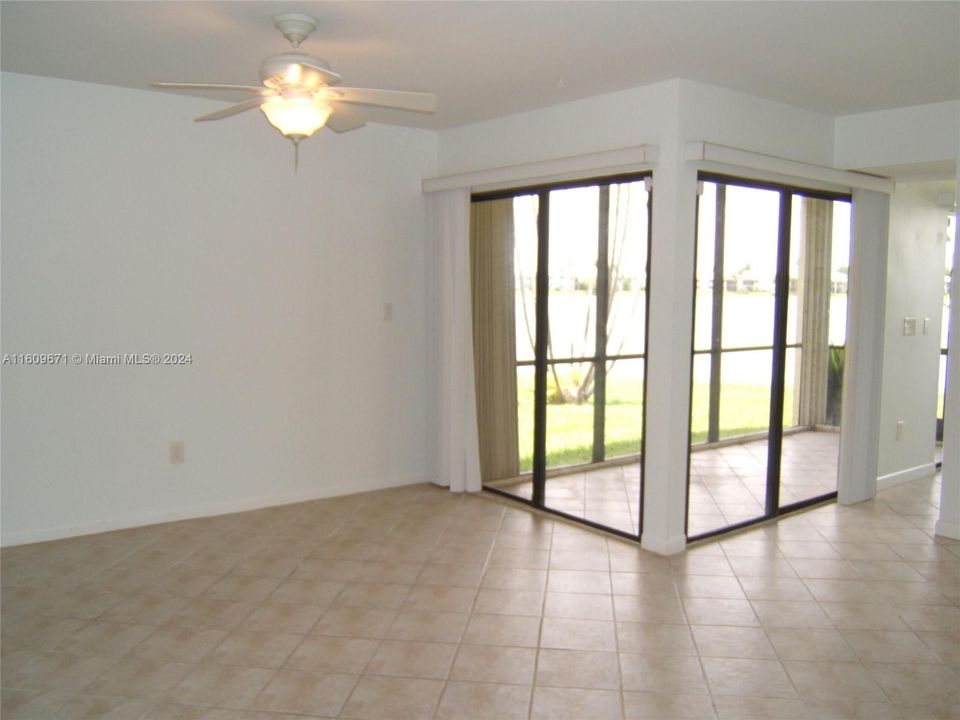 For Rent: $2,350 (3 beds, 2 baths, 1195 Square Feet)