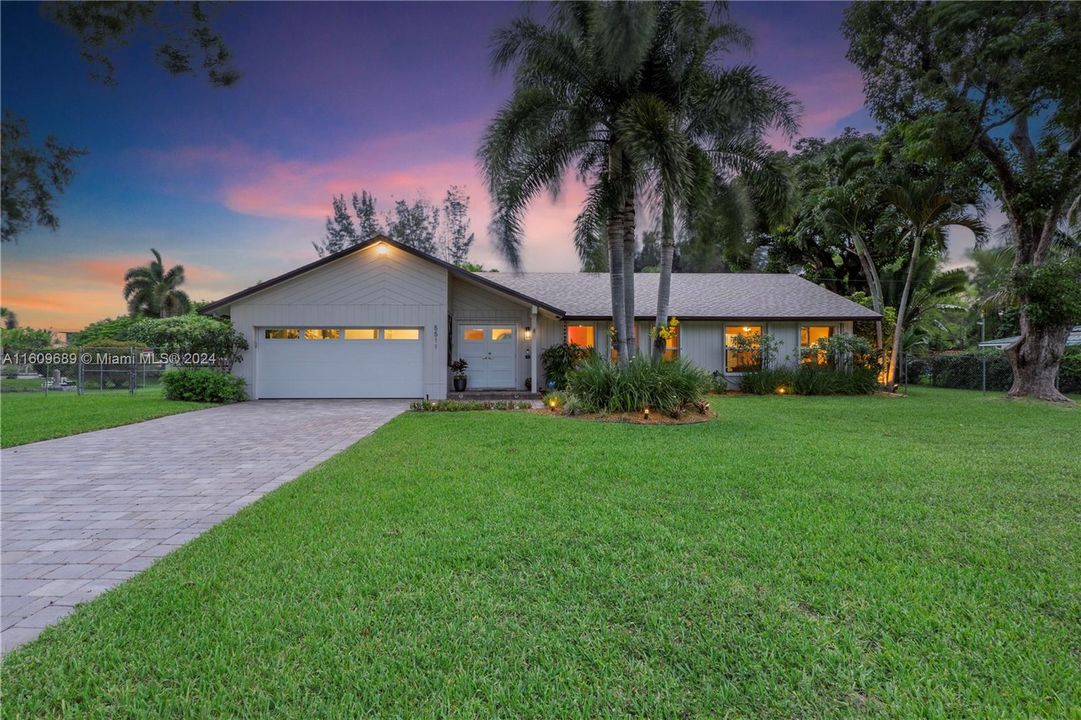 For Sale: $1,150,000 (3 beds, 2 baths, 1786 Square Feet)