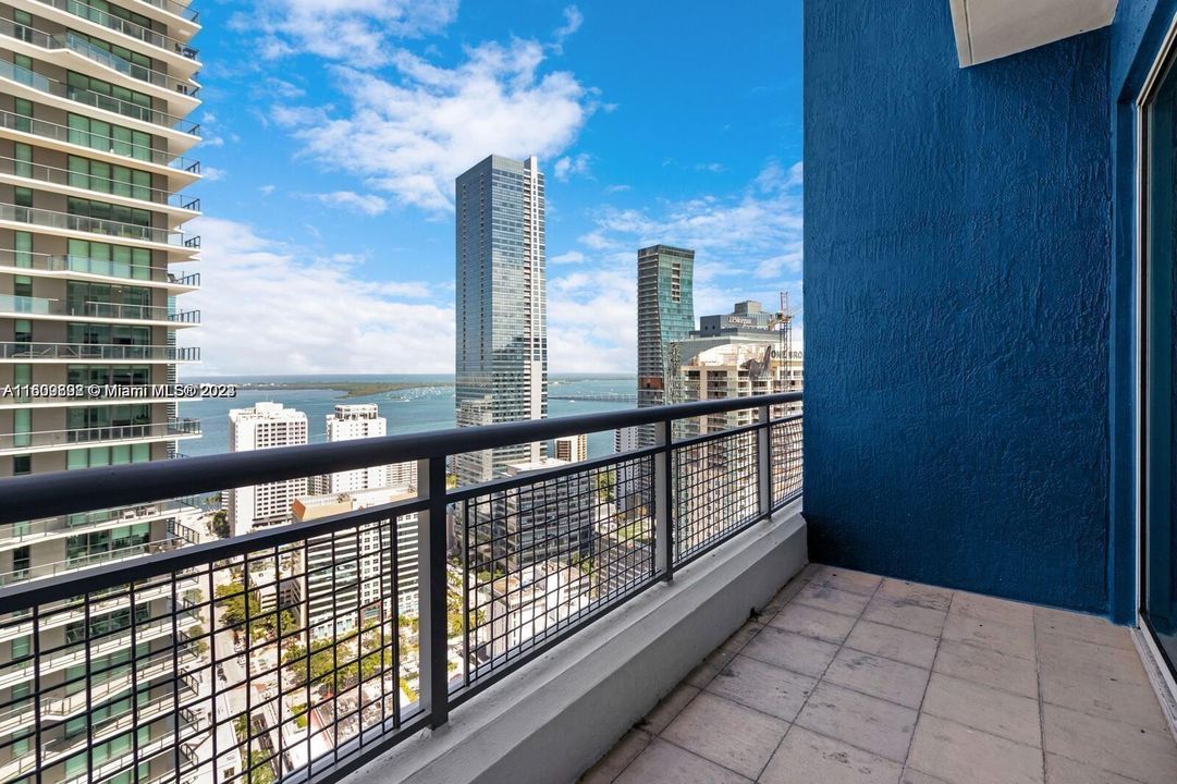 Recently Sold: $610,000 (2 beds, 2 baths, 1148 Square Feet)