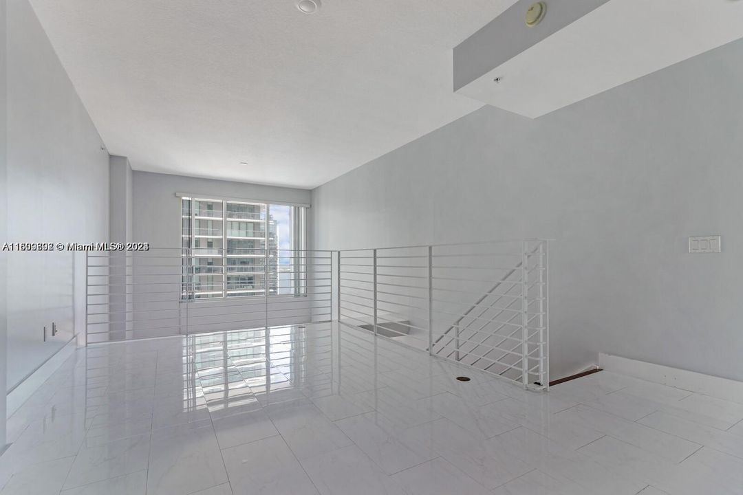 Recently Sold: $610,000 (2 beds, 2 baths, 1148 Square Feet)