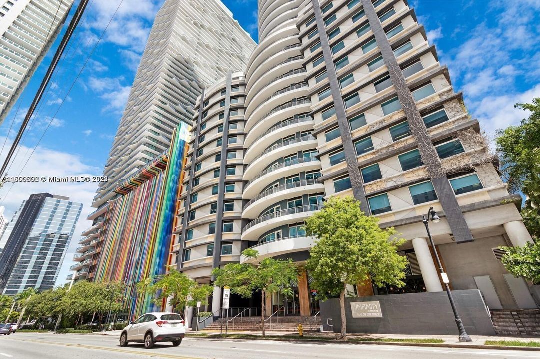 Recently Sold: $610,000 (2 beds, 2 baths, 1148 Square Feet)