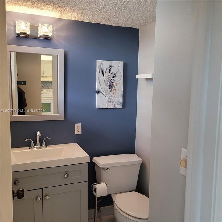 For Rent: $1,850 (1 beds, 1 baths, 726 Square Feet)