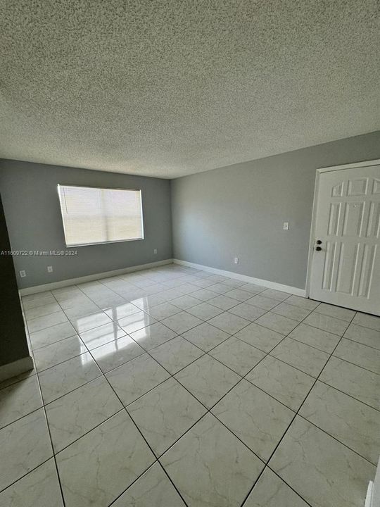 For Rent: $2,100 (2 beds, 2 baths, 1123 Square Feet)