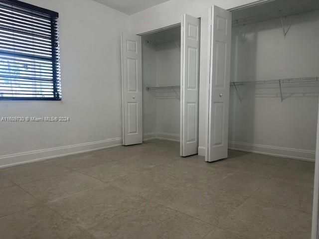 For Rent: $3,100 (3 beds, 1 baths, 1200 Square Feet)