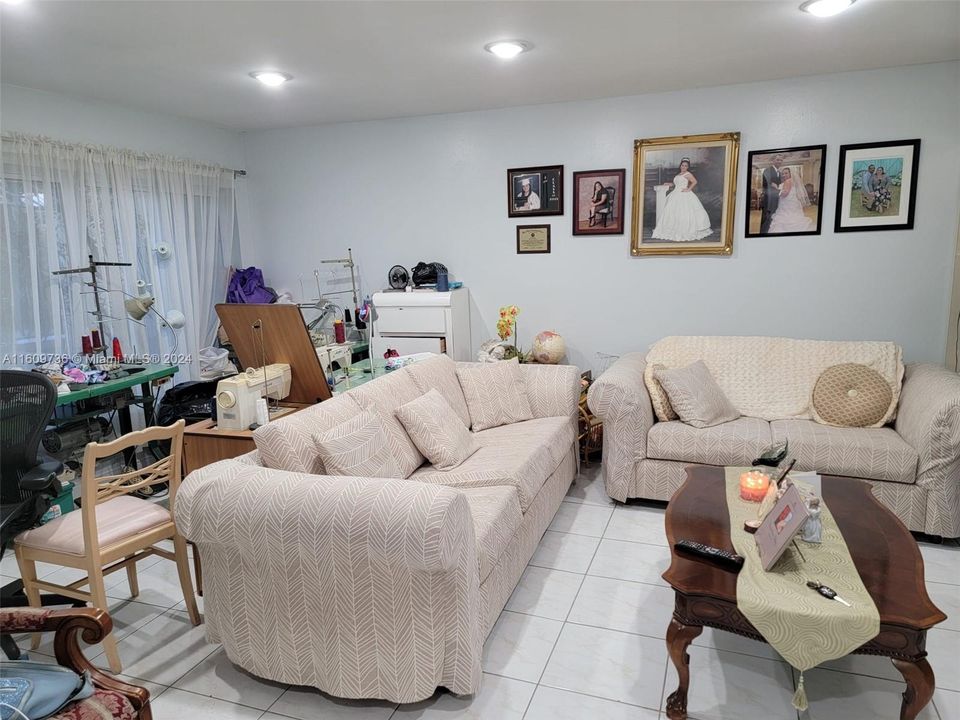 En Venta: $369,999 (2 camas, 1 baños, 910 Pies cuadrados)