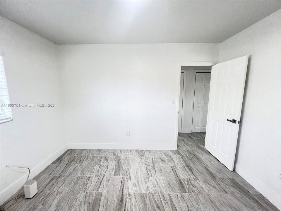 For Rent: $3,000 (3 beds, 1 baths, 1126 Square Feet)