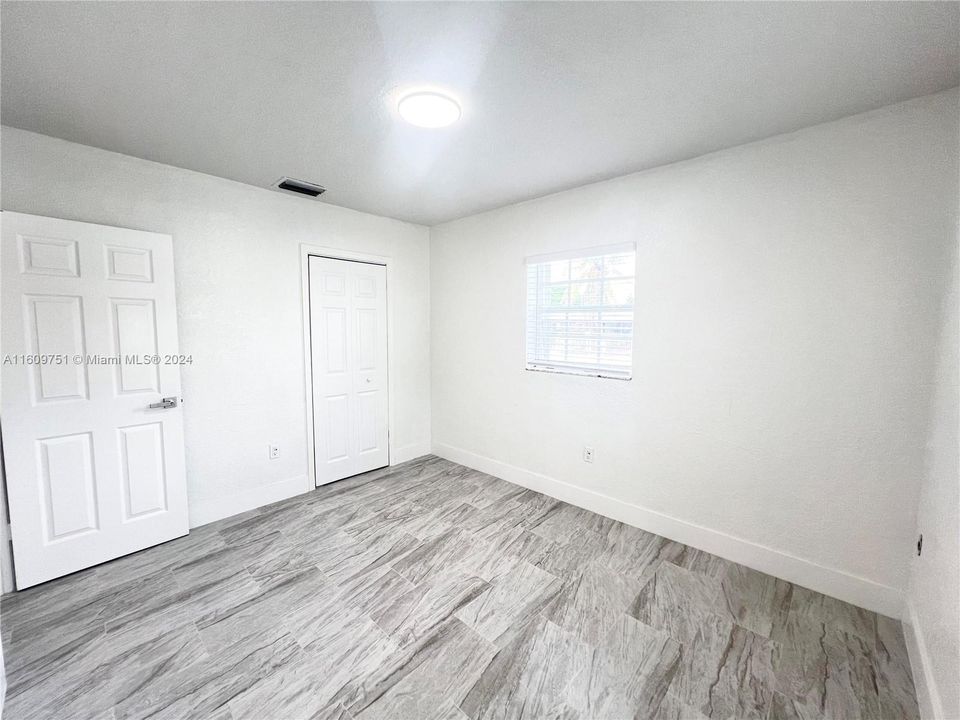 For Rent: $3,000 (3 beds, 1 baths, 1126 Square Feet)