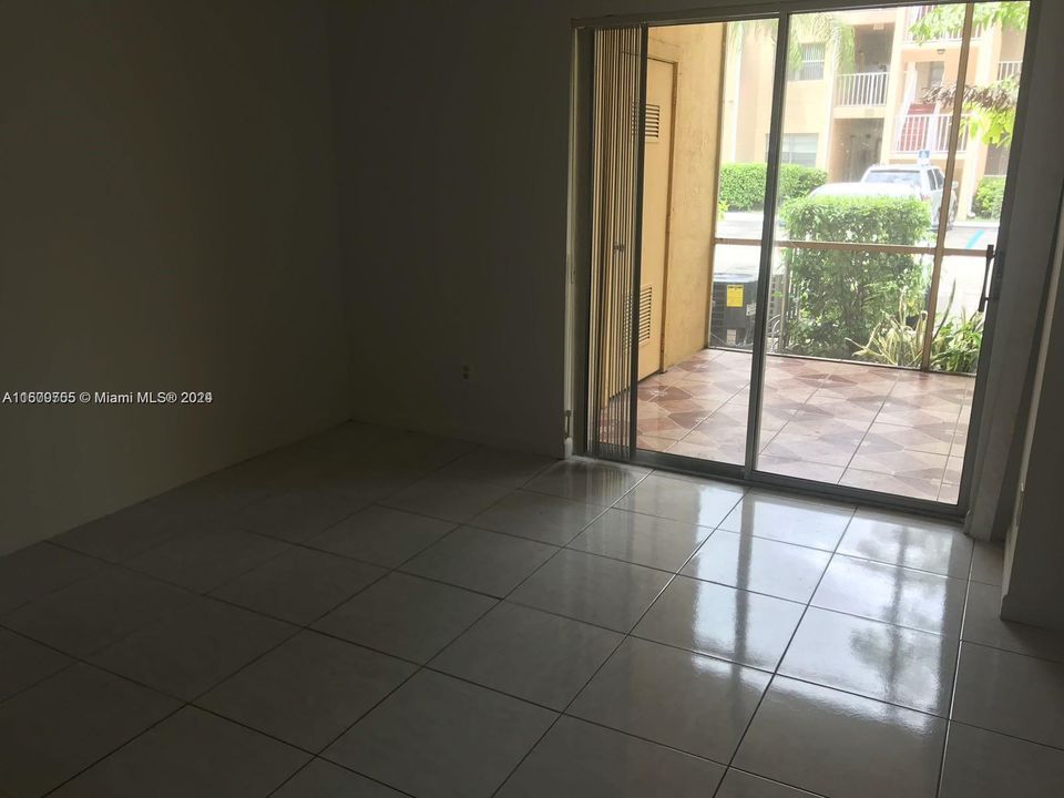 En Venta: $232,000 (1 camas, 1 baños, 693 Pies cuadrados)