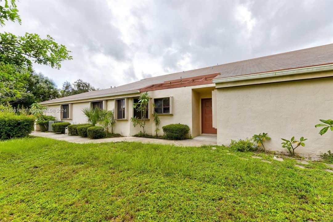 For Sale: $515,000 (3 beds, 2 baths, 1728 Square Feet)