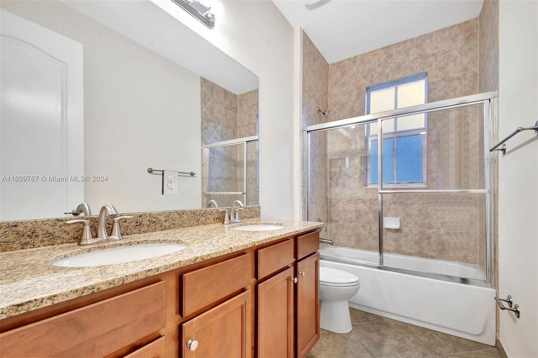 For Sale: $449,900 (3 beds, 2 baths, 1688 Square Feet)