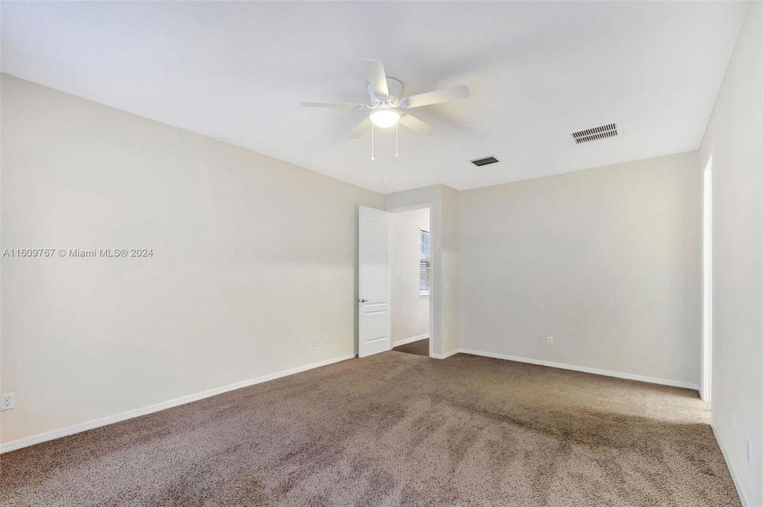 For Sale: $449,900 (3 beds, 2 baths, 1688 Square Feet)