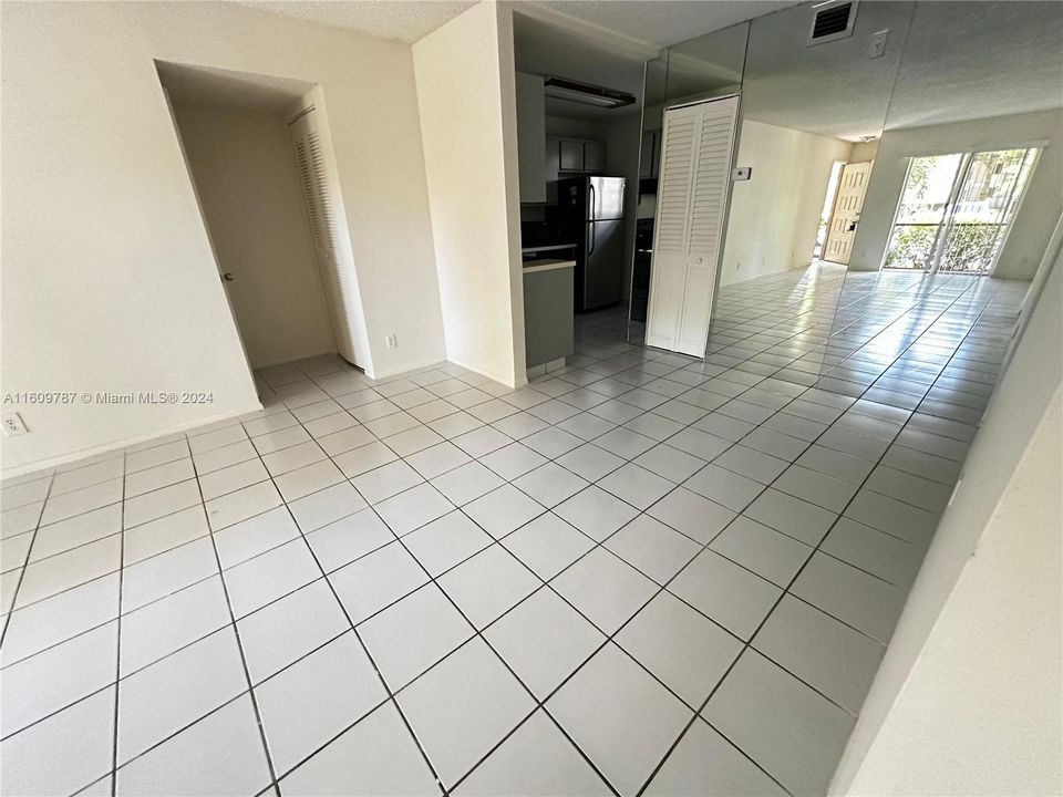 Recently Rented: $2,000 (2 beds, 2 baths, 830 Square Feet)