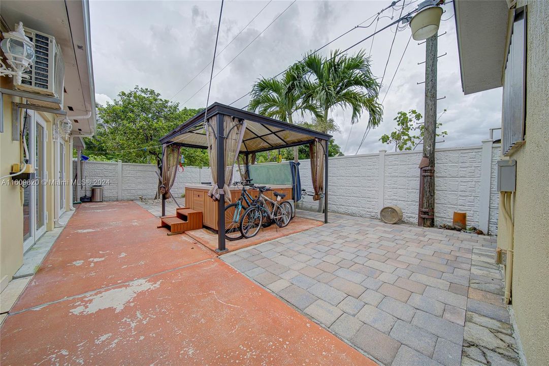 For Sale: $700,000 (4 beds, 4 baths, 0 Square Feet)