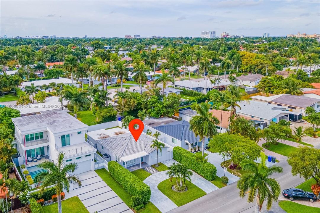 For Sale: $999,000 (3 beds, 2 baths, 1721 Square Feet)