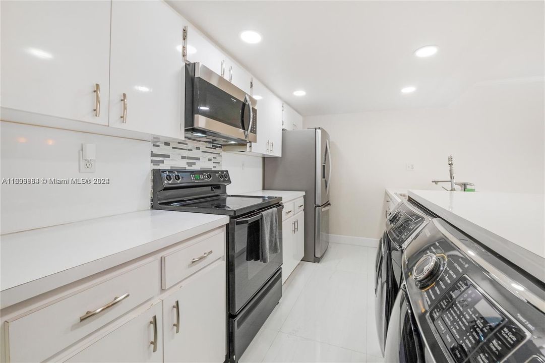 For Rent: $2,950 (2 beds, 2 baths, 1463 Square Feet)