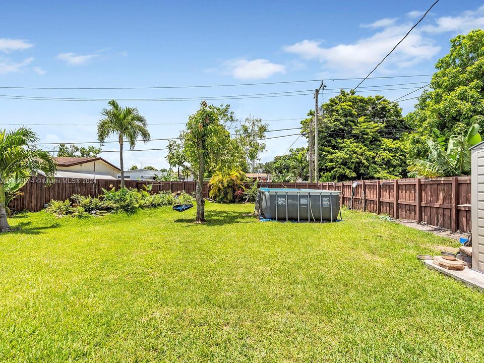 For Sale: $559,000 (3 beds, 2 baths, 1012 Square Feet)