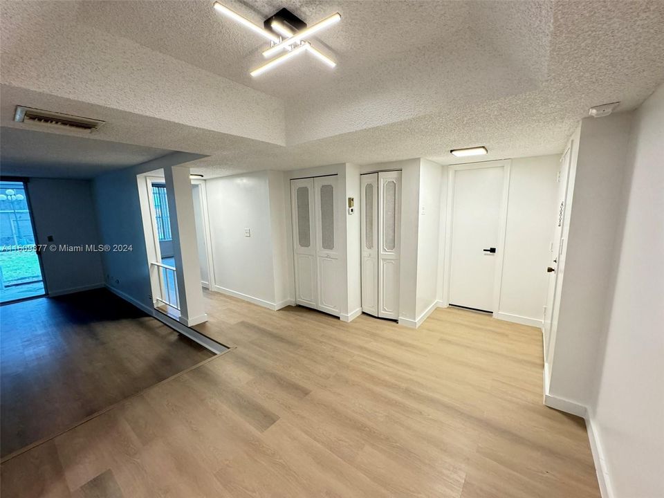 Recently Rented: $1,650 (1 beds, 1 baths, 800 Square Feet)