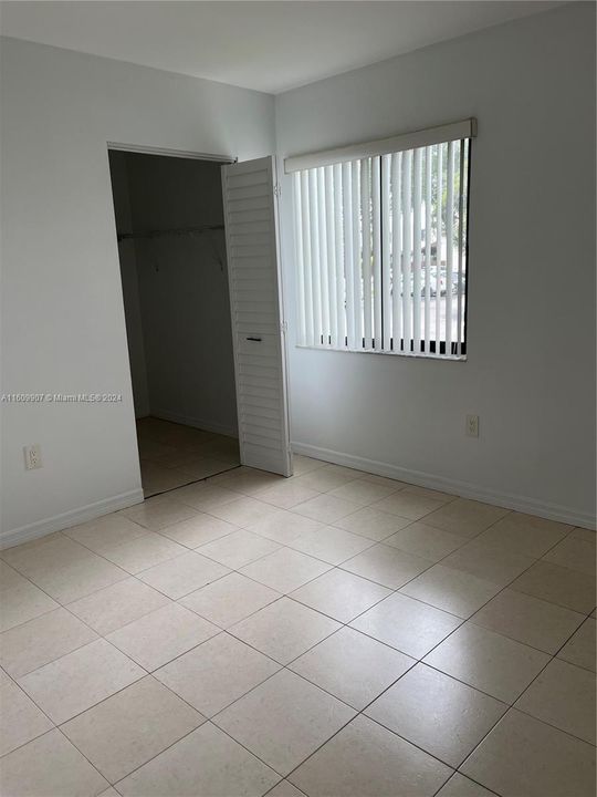 For Rent: $3,000 (3 beds, 2 baths, 1192 Square Feet)