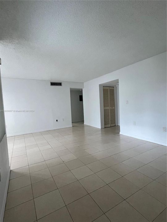 For Rent: $3,000 (3 beds, 2 baths, 1192 Square Feet)