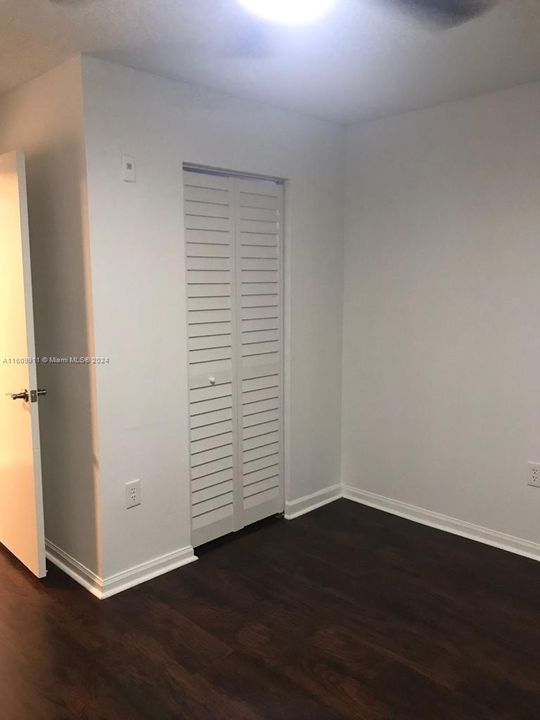 For Rent: $1,800 (1 beds, 1 baths, 684 Square Feet)