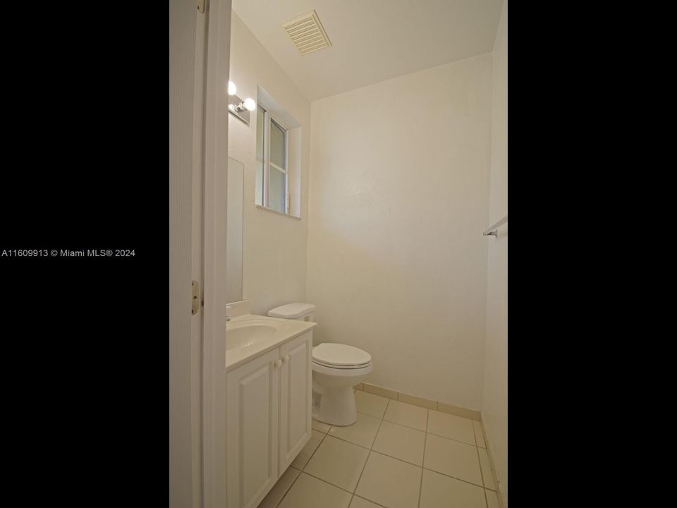 For Rent: $2,900 (3 beds, 2 baths, 1640 Square Feet)