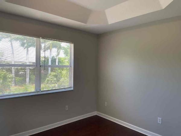 For Rent: $2,430 (3 beds, 2 baths, 1368 Square Feet)