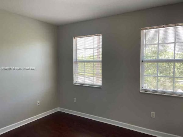 For Rent: $2,430 (3 beds, 2 baths, 1368 Square Feet)