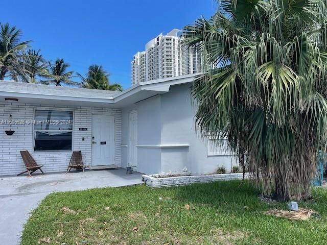 Recientemente alquilado: $2,950 (3 camas, 2 baños, 1100 Pies cuadrados)