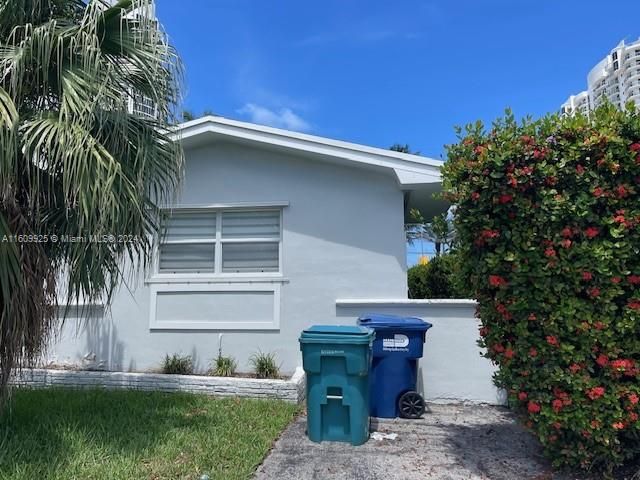 Recientemente alquilado: $2,950 (3 camas, 2 baños, 1100 Pies cuadrados)