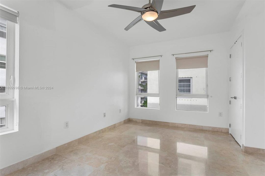 Active With Contract: $3,700 (2 beds, 1 baths, 1100 Square Feet)