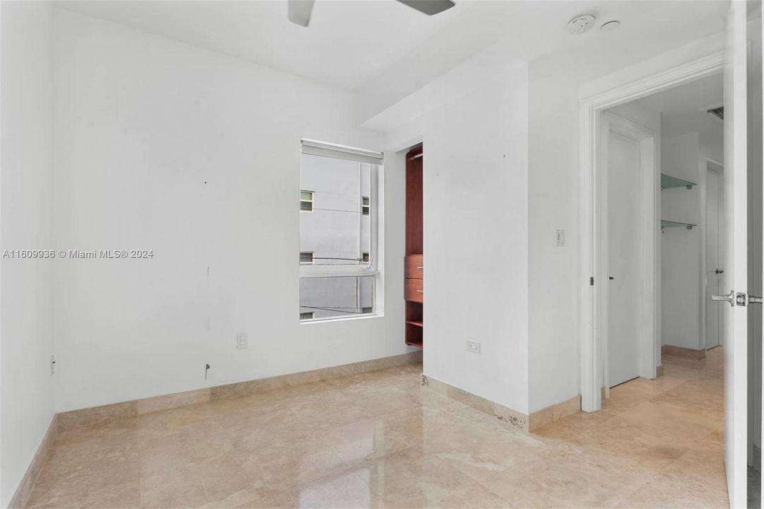 Active With Contract: $3,700 (2 beds, 1 baths, 1100 Square Feet)