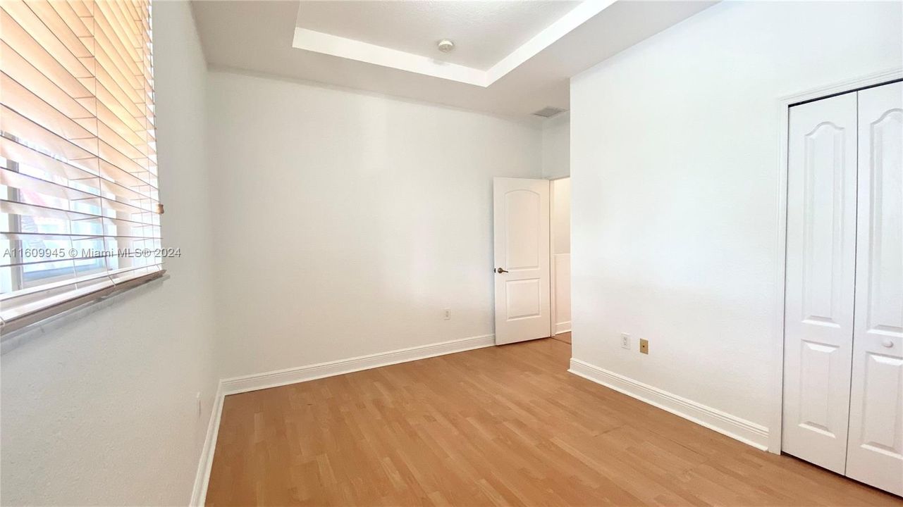 For Sale: $430,000 (2 beds, 1 baths, 1162 Square Feet)