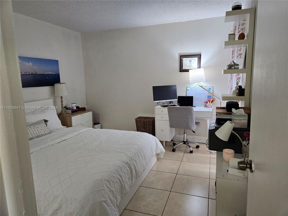 Recently Sold: $285,000 (2 beds, 2 baths, 760 Square Feet)