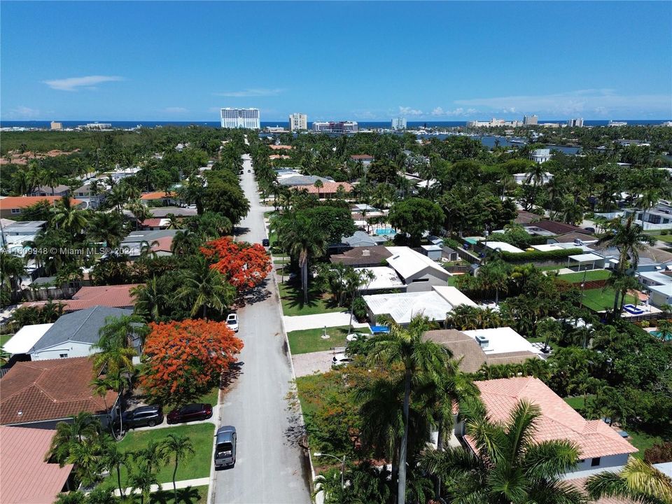 For Sale: $749,000 (2 beds, 2 baths, 1440 Square Feet)