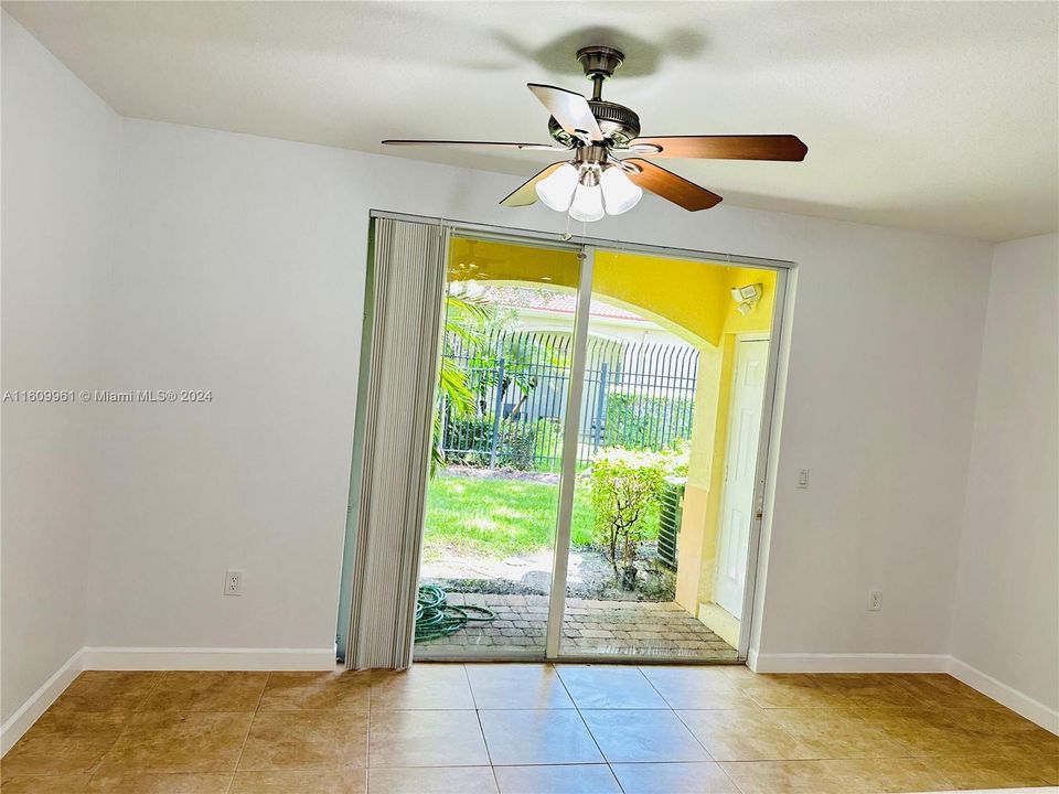 For Rent: $2,900 (2 beds, 2 baths, 1450 Square Feet)