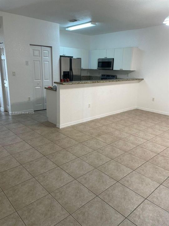 Active With Contract: $2,750 (3 beds, 2 baths, 1505 Square Feet)