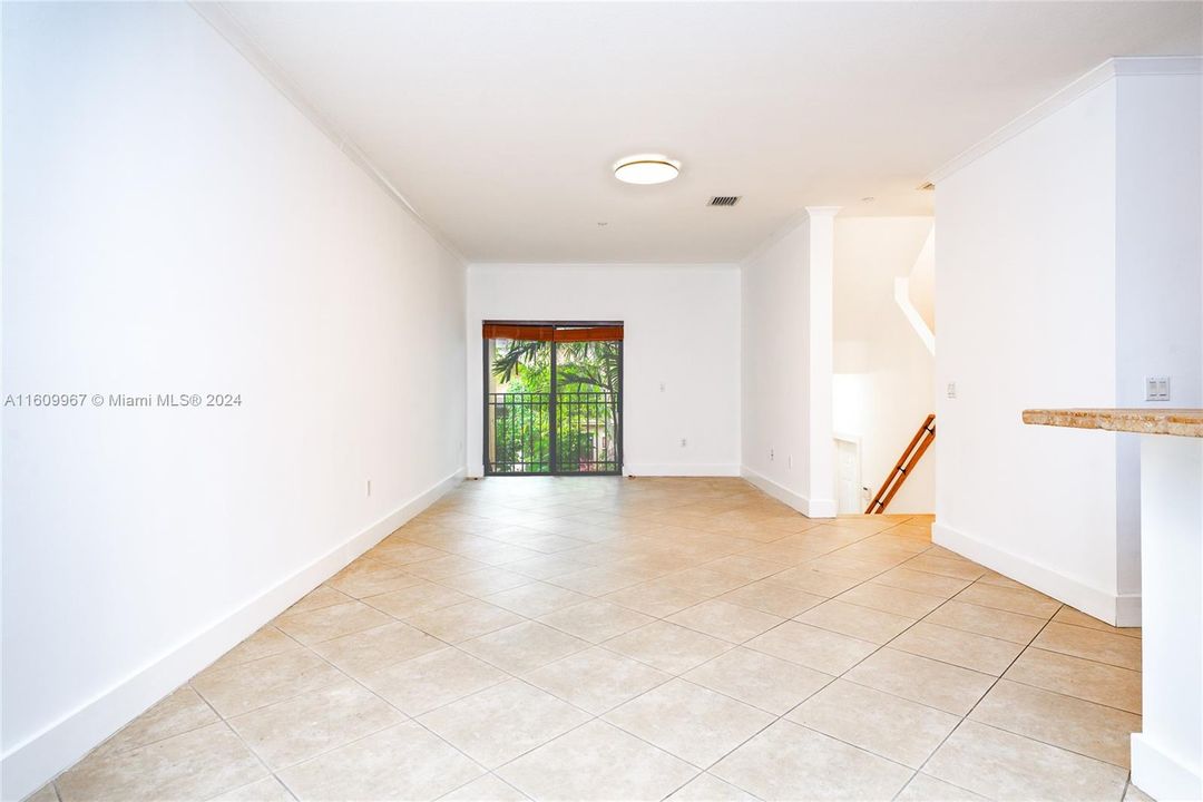 Active With Contract: $4,700 (2 beds, 2 baths, 1875 Square Feet)