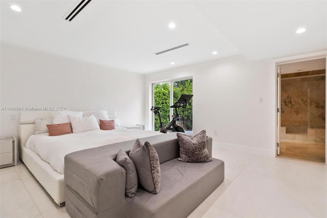 Active With Contract: $3,700,000 (4 beds, 2 baths, 2611 Square Feet)