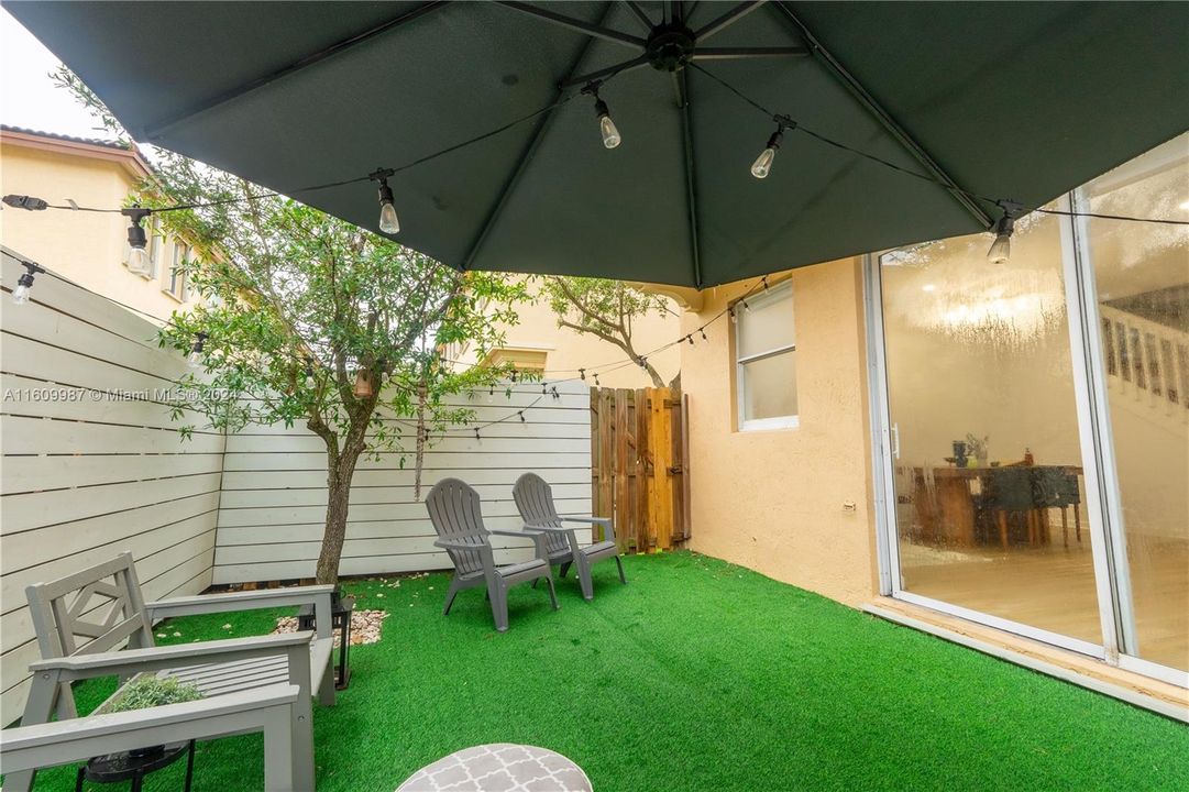 For Sale: $540,000 (3 beds, 2 baths, 1733 Square Feet)