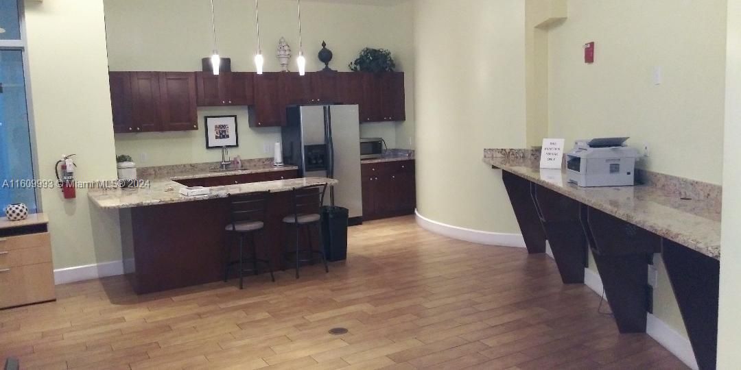 For Rent: $2,650 (2 beds, 2 baths, 1108 Square Feet)