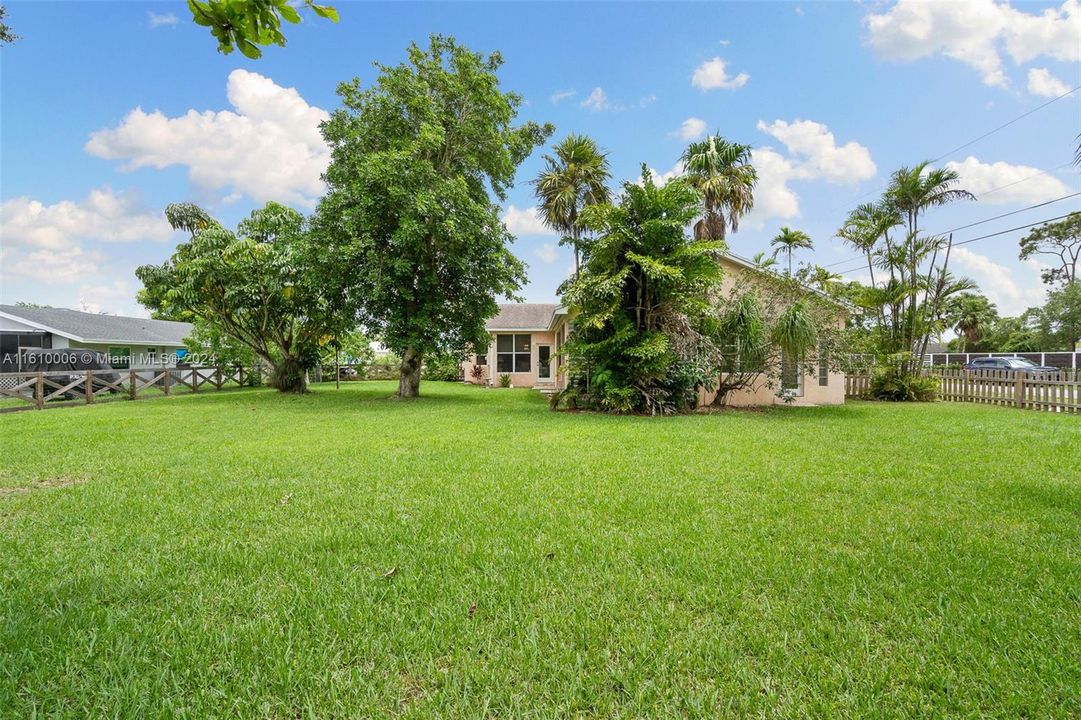 For Sale: $675,000 (3 beds, 2 baths, 1987 Square Feet)