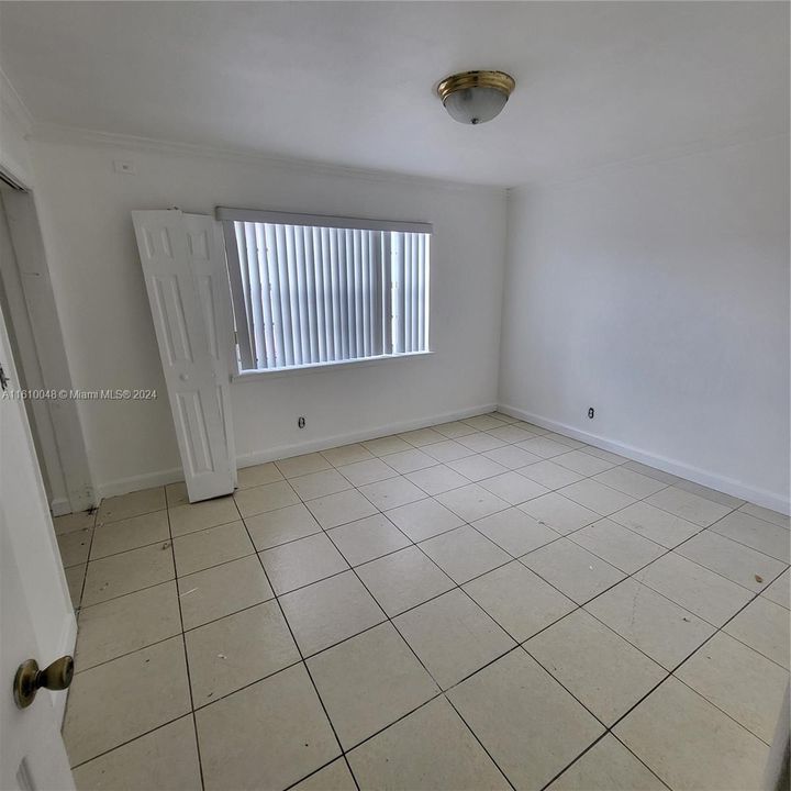 For Rent: $2,100 (2 beds, 1 baths, 776 Square Feet)