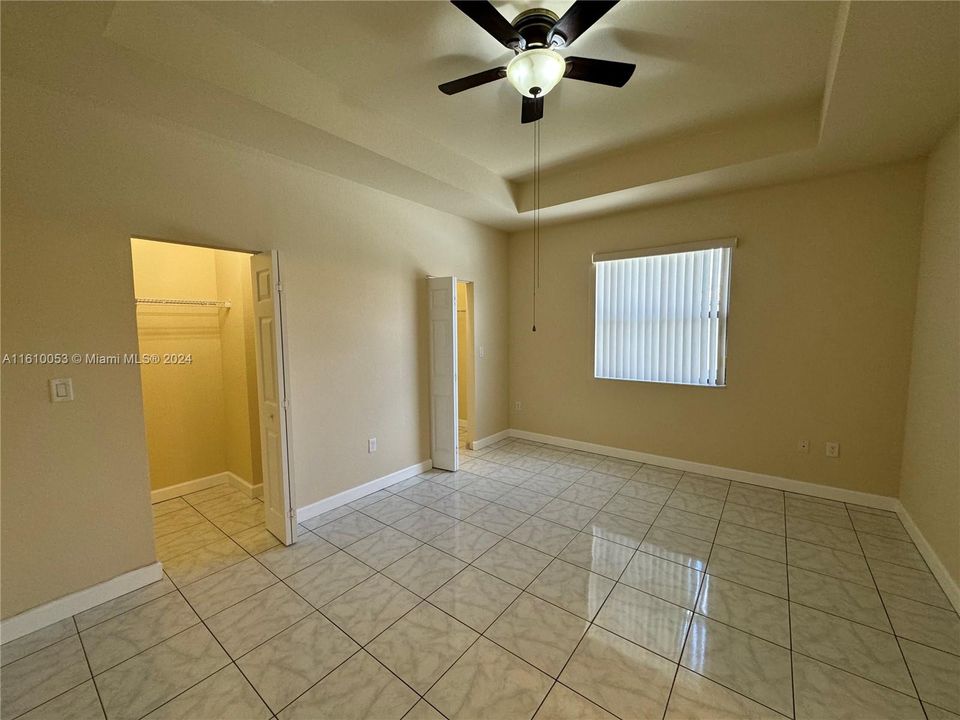 For Rent: $3,800 (3 beds, 2 baths, 1592 Square Feet)