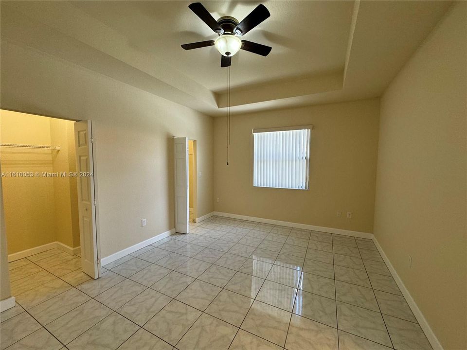 For Rent: $3,800 (3 beds, 2 baths, 1592 Square Feet)