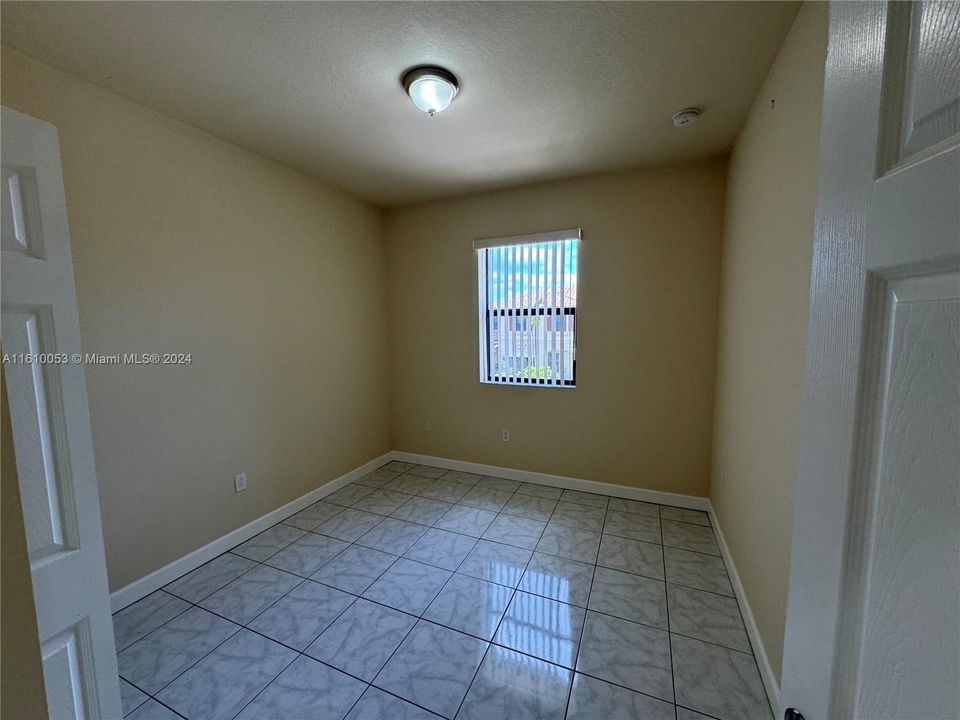 For Rent: $3,800 (3 beds, 2 baths, 1592 Square Feet)