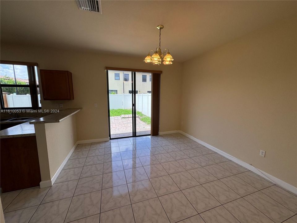 For Rent: $3,800 (3 beds, 2 baths, 1592 Square Feet)