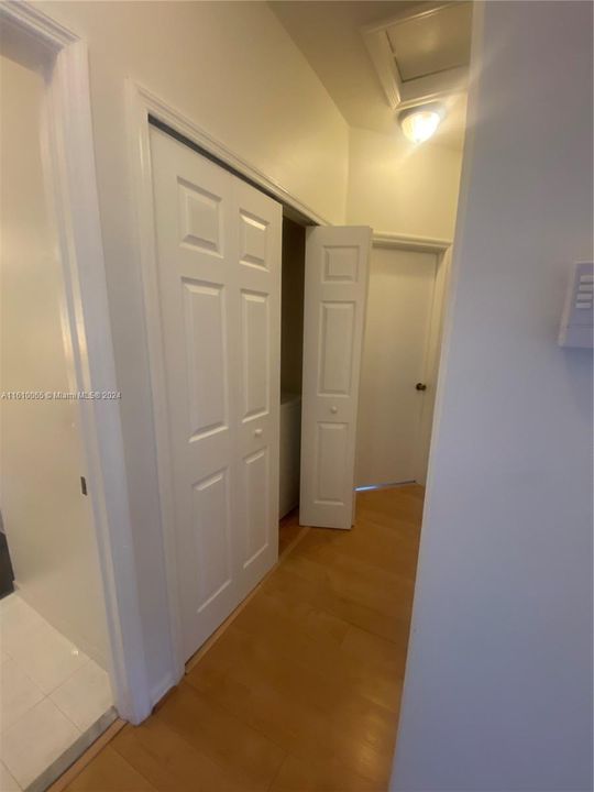 For Rent: $2,800 (3 beds, 2 baths, 1396 Square Feet)