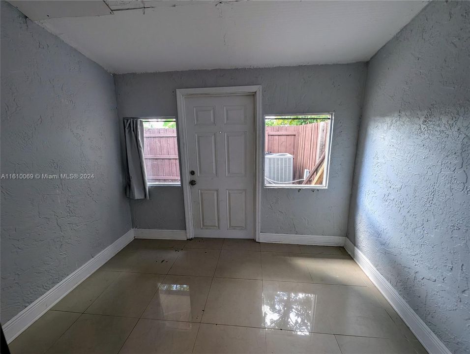 For Rent: $2,800 (2 beds, 2 baths, 1152 Square Feet)